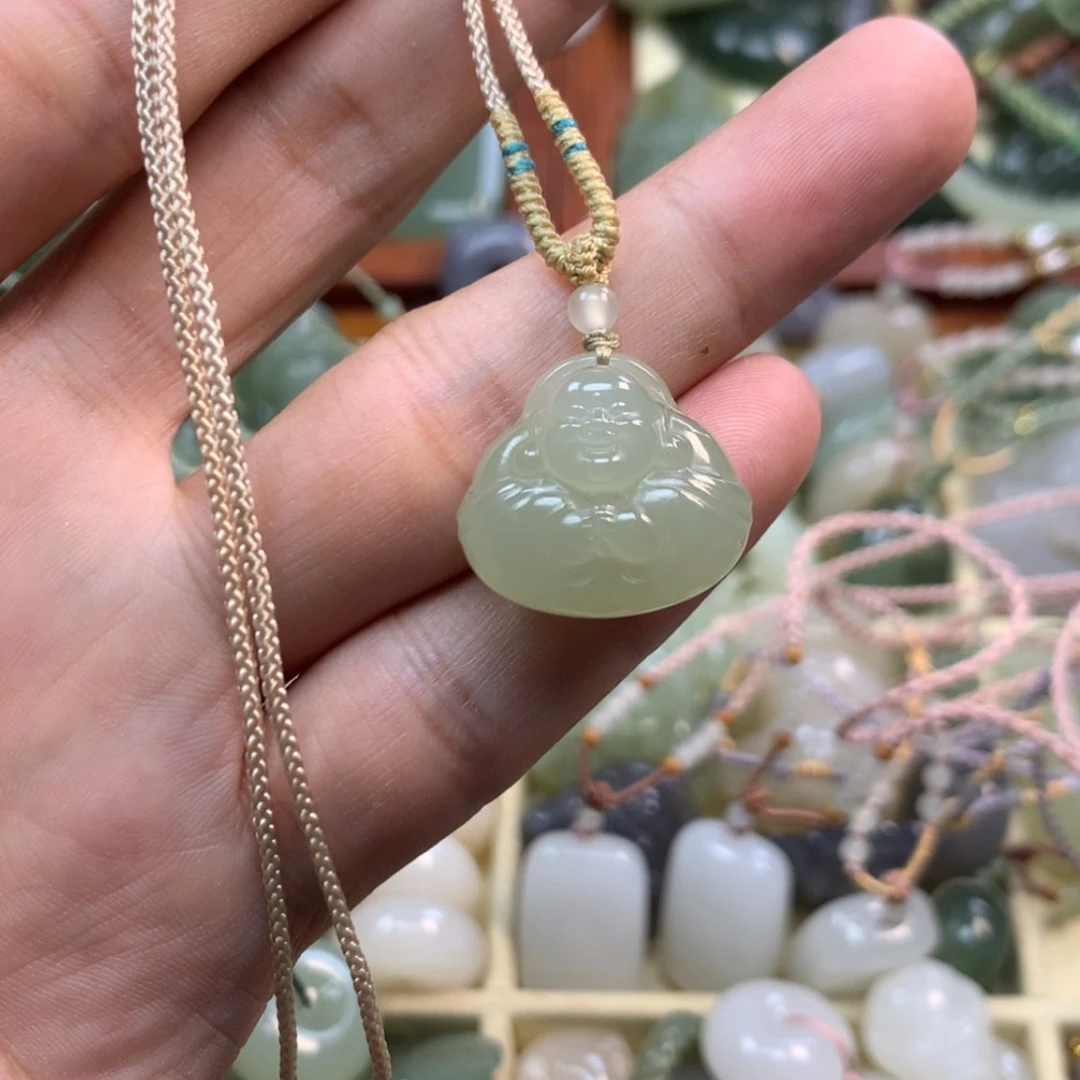 【闪购商品】颈饰未镶嵌和田玉