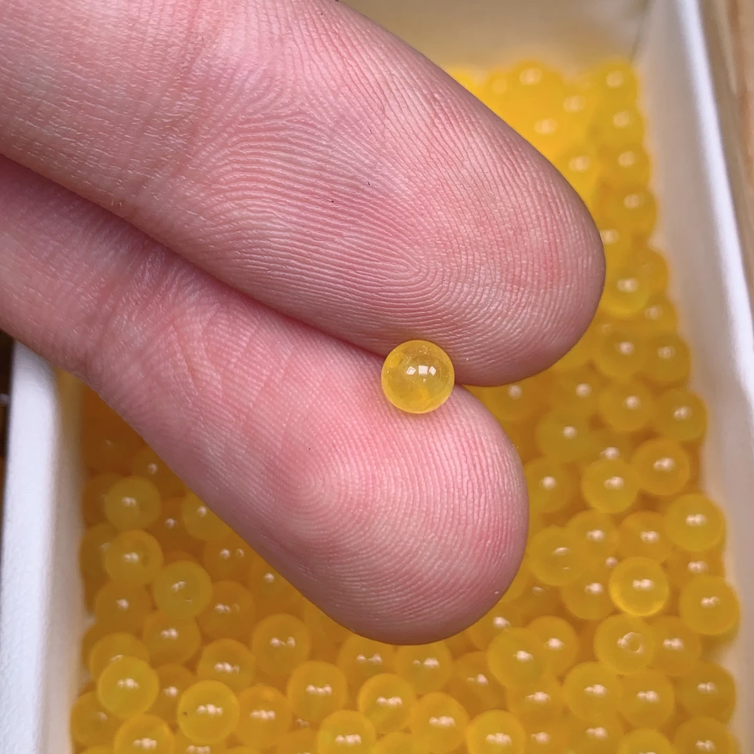 卡4+冰黄小米珠（拍一颗发一颗 多样性发其一）