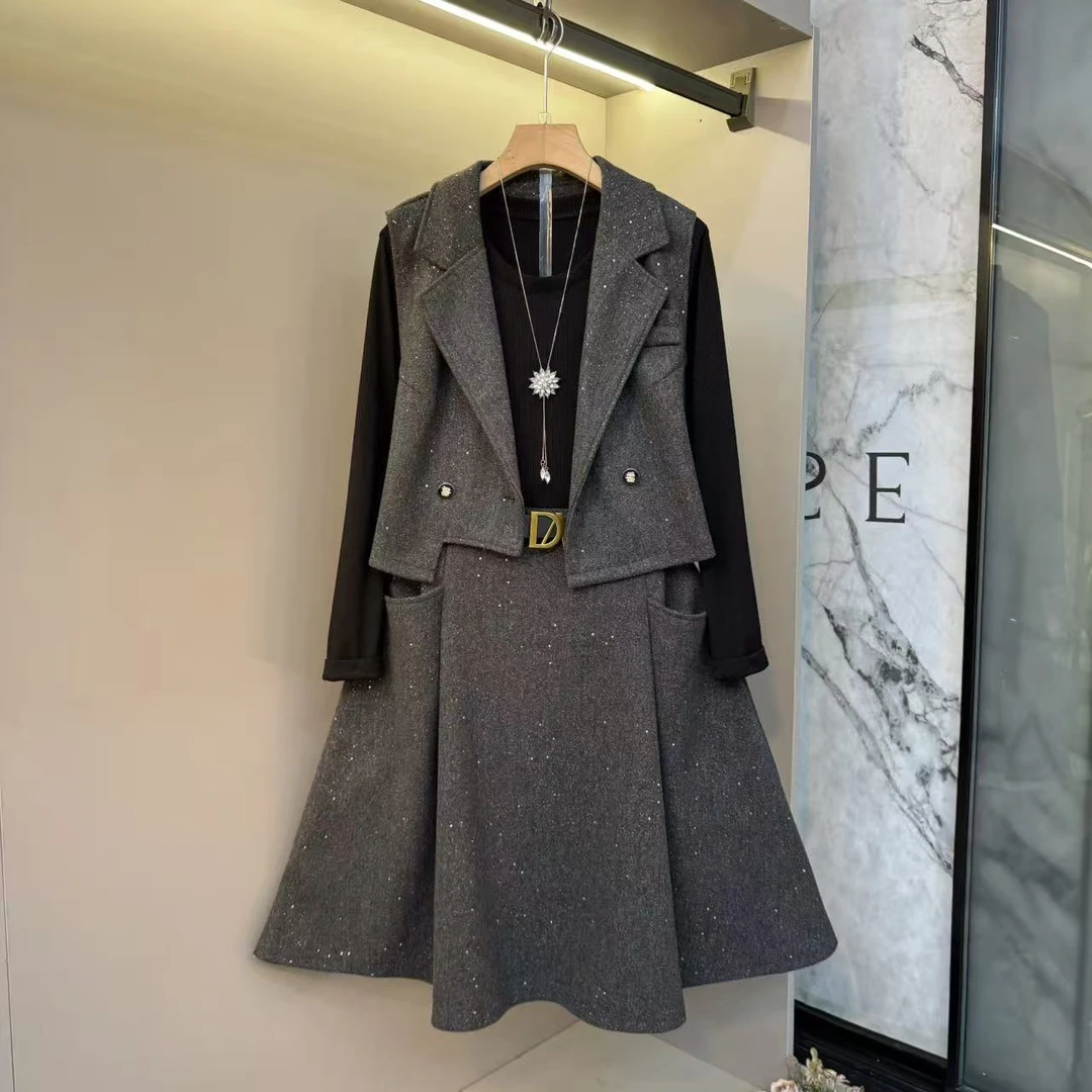 2025秋新款法式小香风设计显瘦撒星气质马甲+连衣裙两件套852