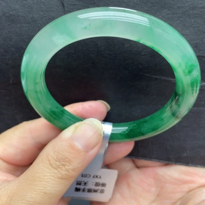 石英质玉未镶嵌手镯56