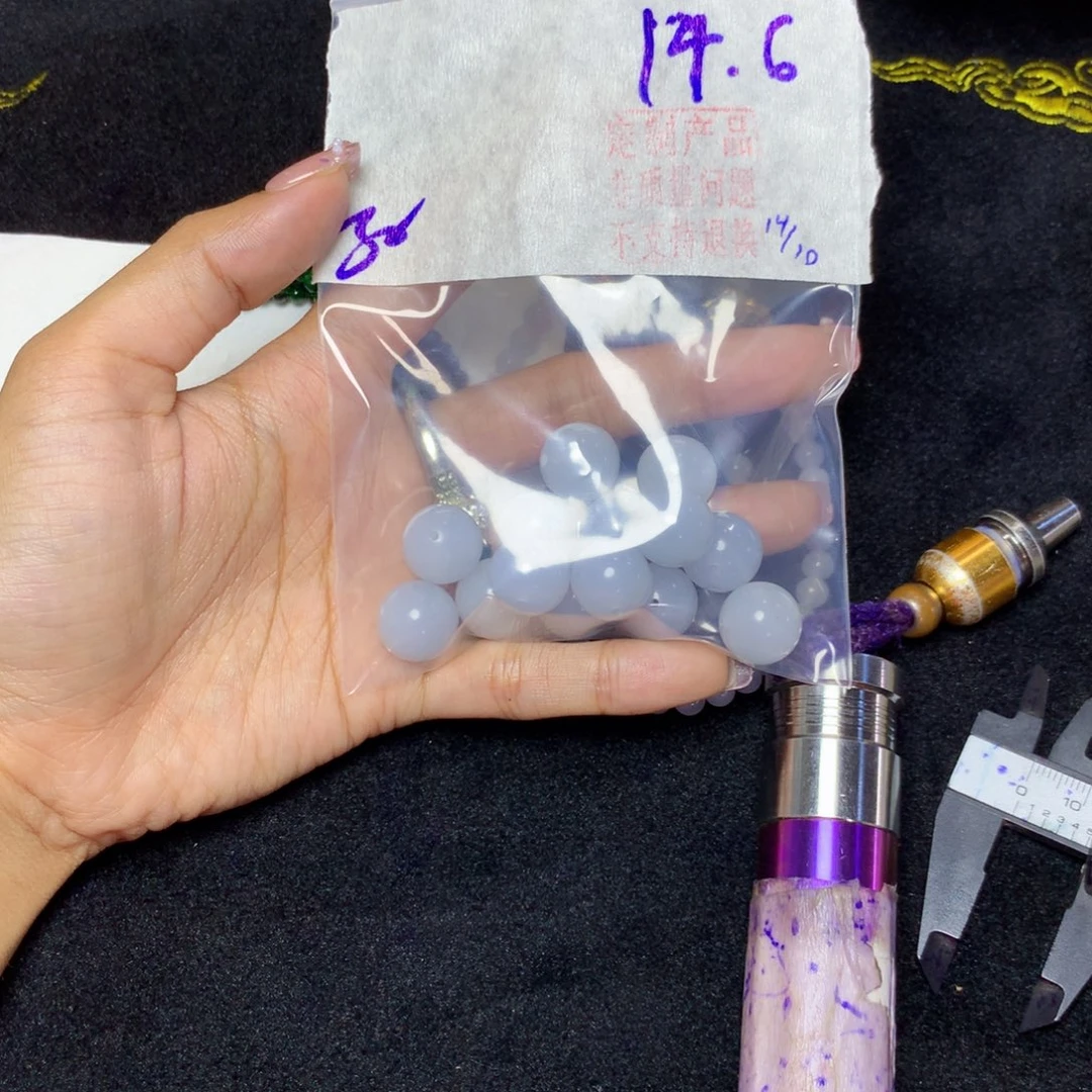 定制翡翠未镶嵌天然缅甸翡翠多样性