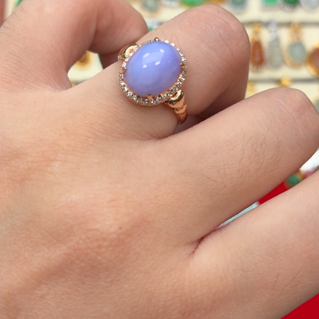 颈饰18K金镶嵌翡翠