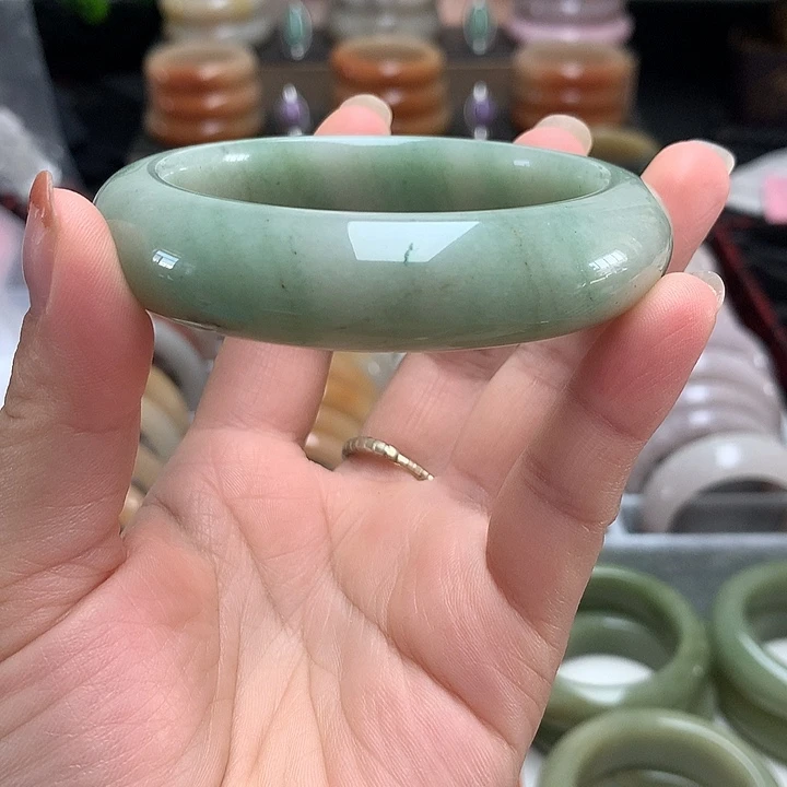 石英质玉（佘太翠）未镶嵌玉