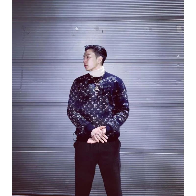 未使用 LouisVuitton/路易威登 LF 满印做旧圆领针织衫 HKN03W