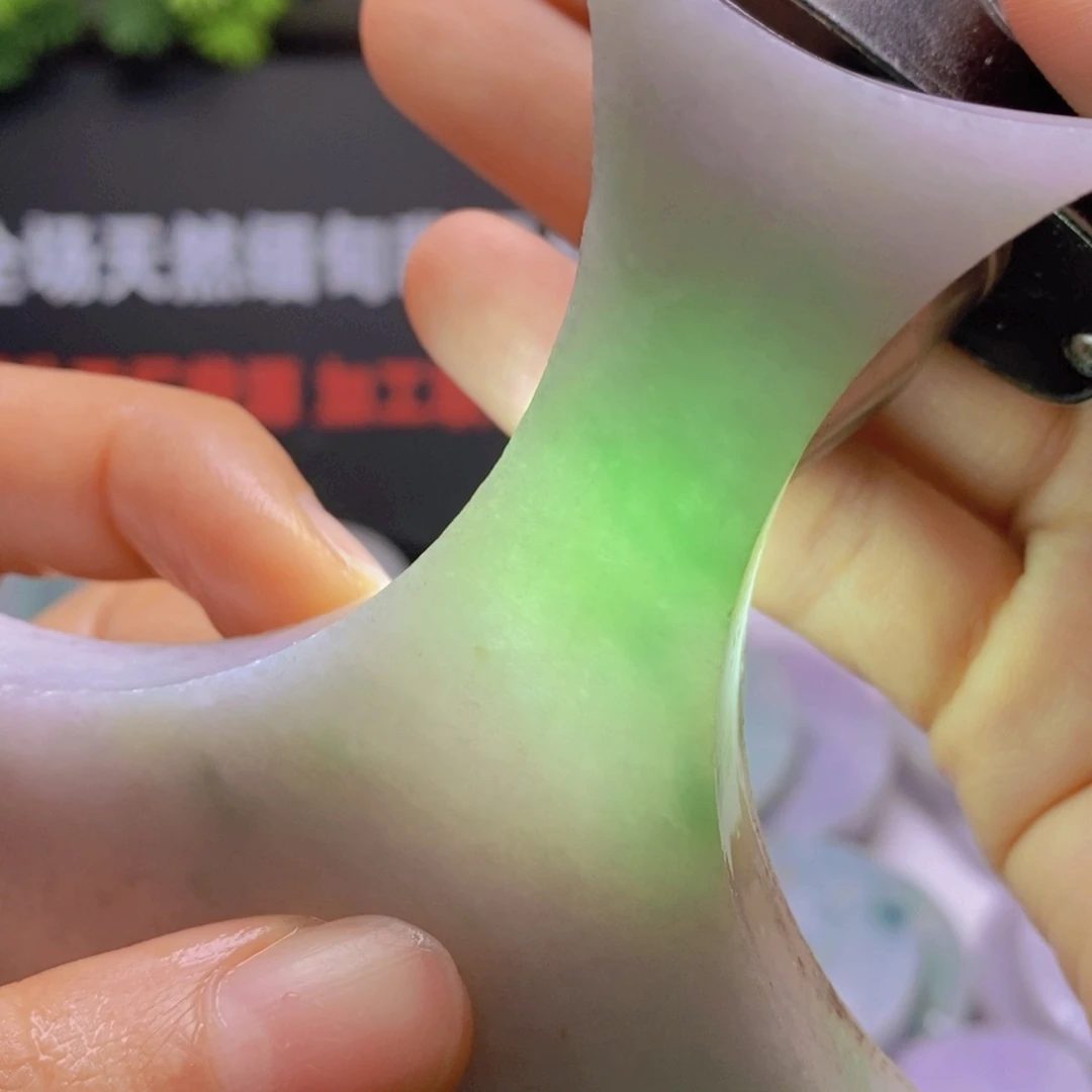 翡翠未镶嵌颈饰缅甸翡翠A货裸石