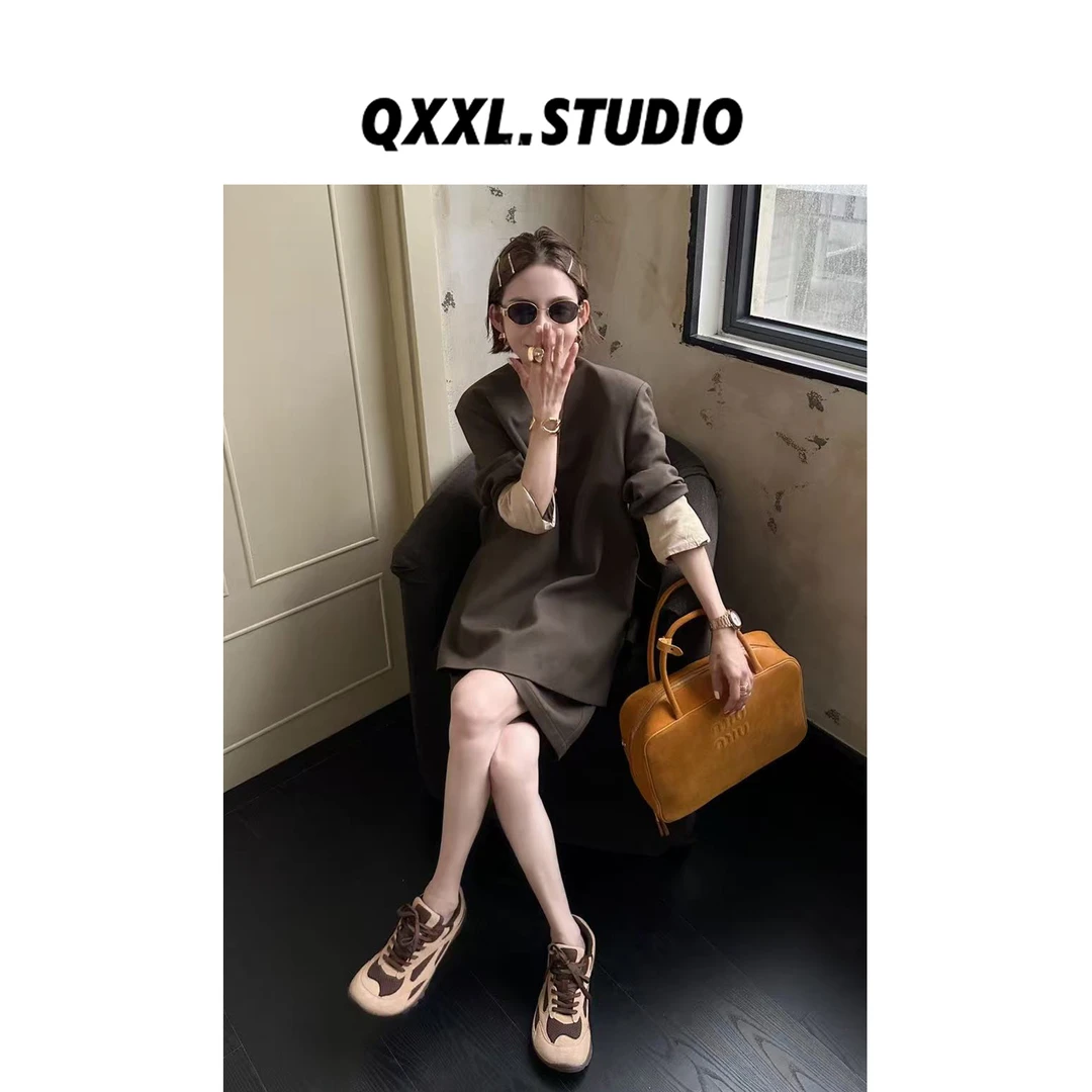 邱小小丽呀 秋季新款韩系高级感套装西装V领上衣+五分裤两件套女