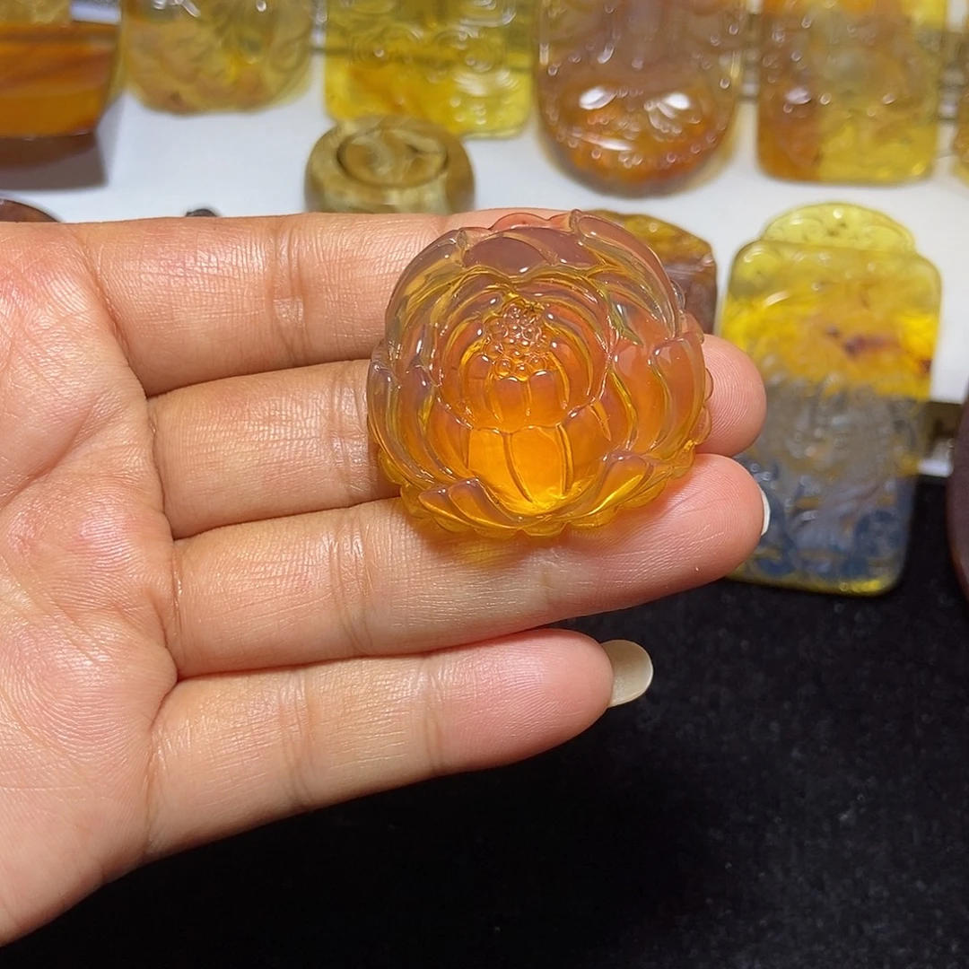琥珀未镶嵌颈饰缅甸天然琥珀吊坠