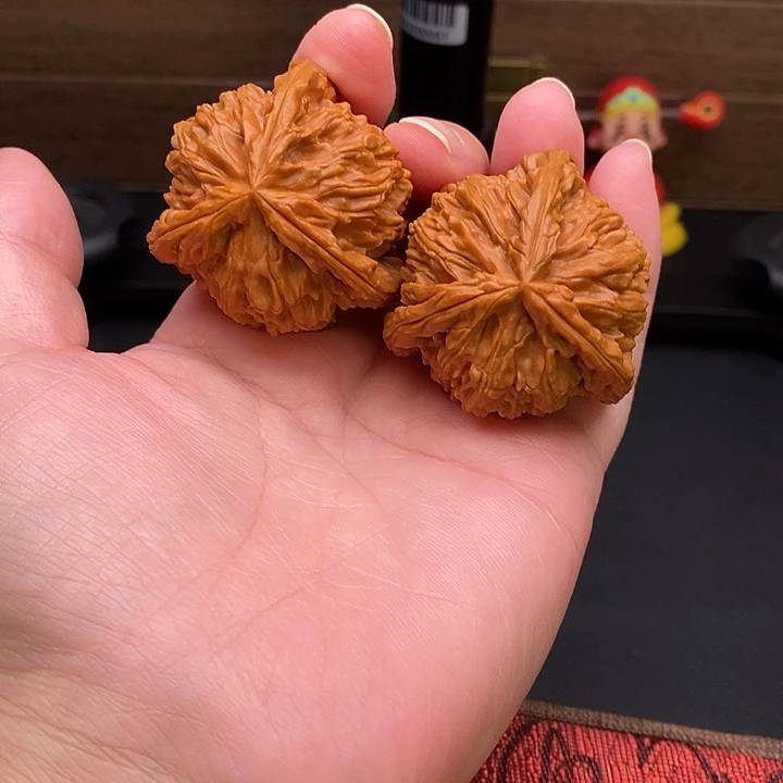 禁***区把件文玩核桃白奔