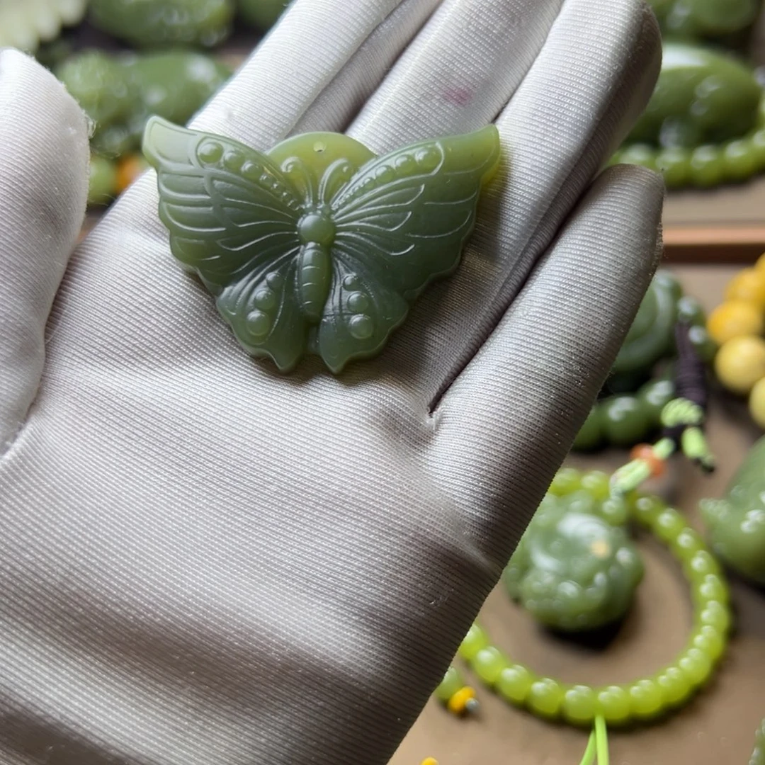 岫岩老玉（透闪石质玉）未镶嵌挂件