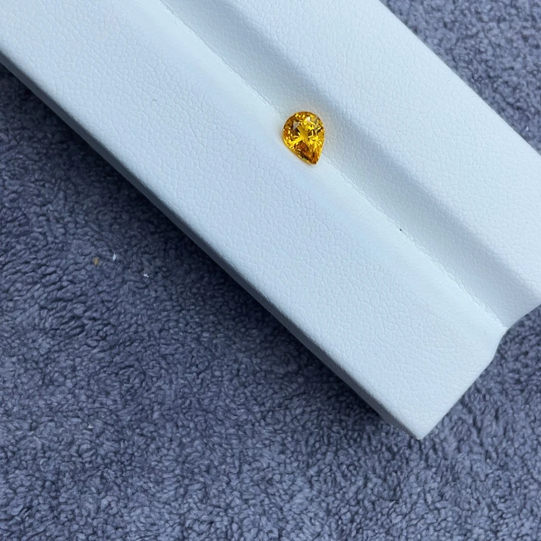 裸石蓝宝石0.64Ct。