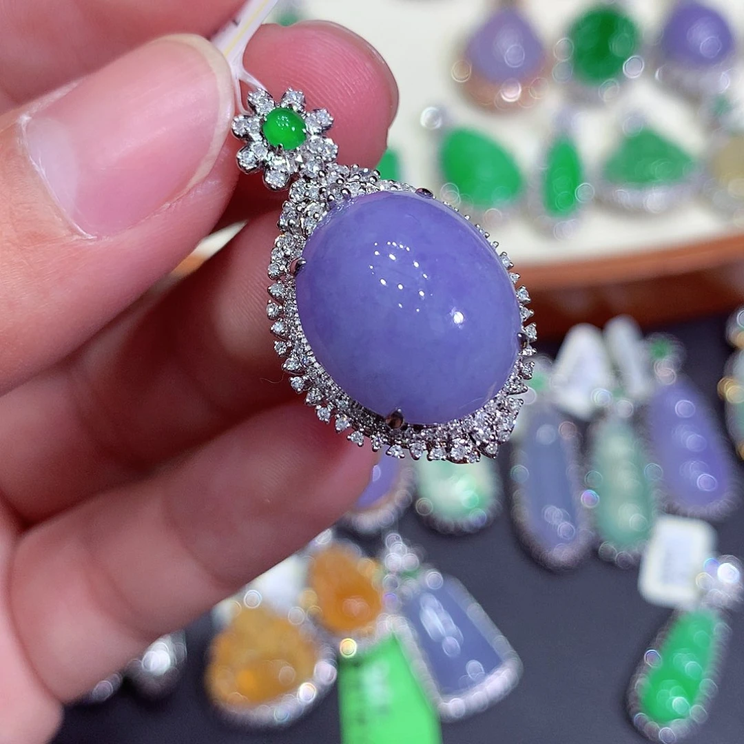 翡翠吊坠(不含链)18K金镶嵌