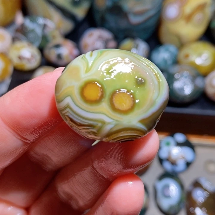 未镶嵌玛瑙/玉髓珠宝半成品70