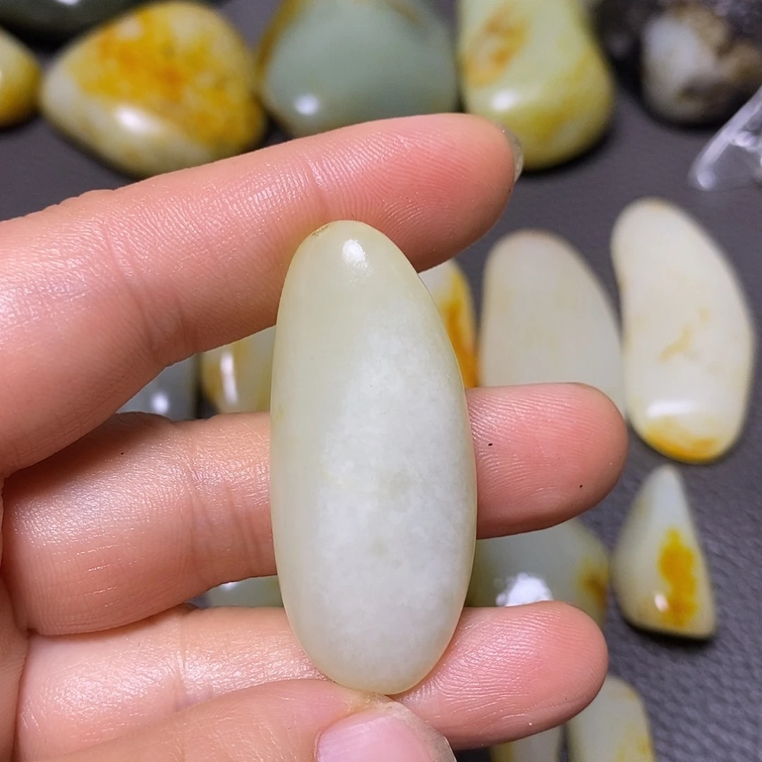 未镶嵌和田玉挂件