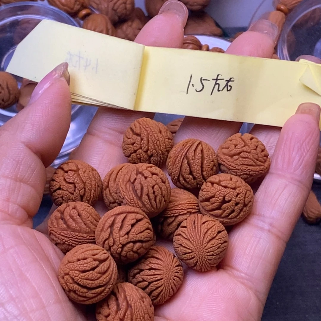 秦岭龙纹桃核手串16颗