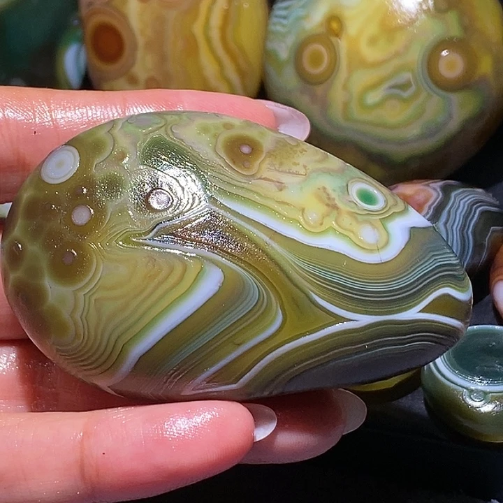 玛瑙/玉髓未镶嵌珠宝奇石168