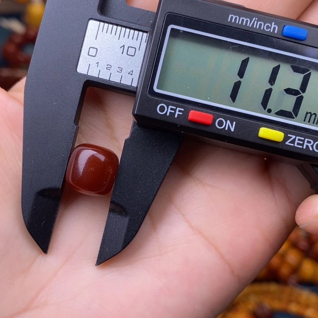 蜜蜡裸石未镶嵌蜜蜡