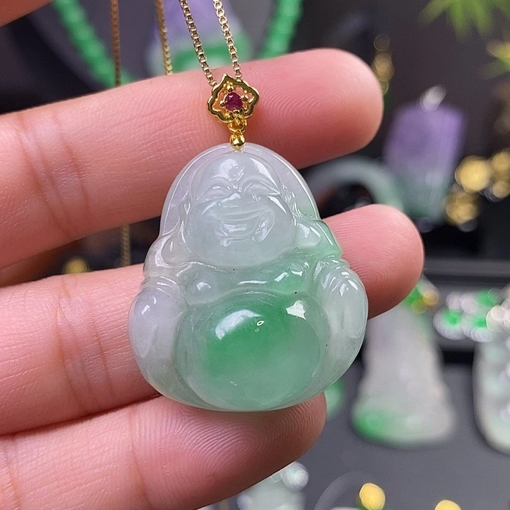 翡翠未镶嵌吊坠(赠链)