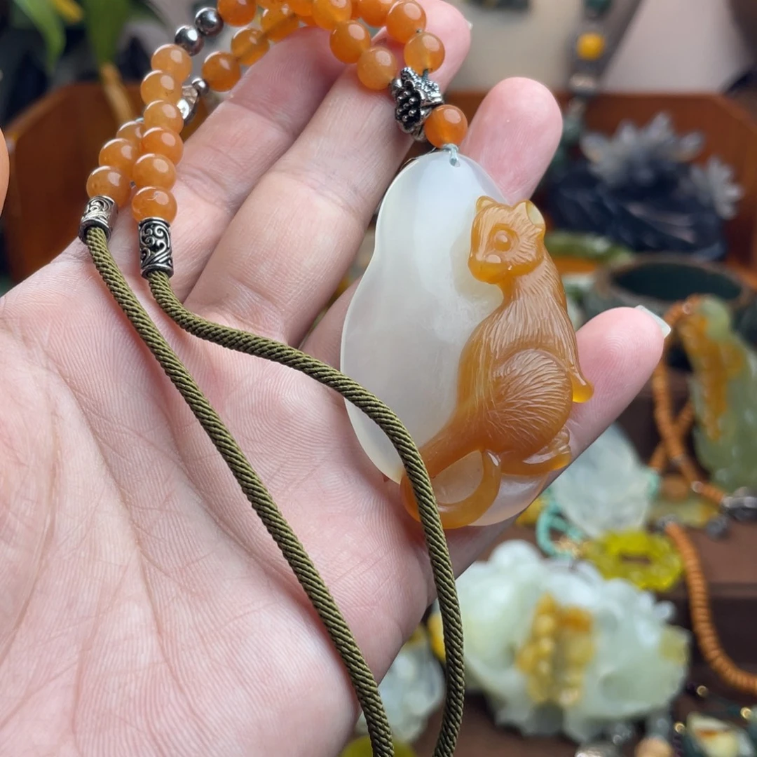 蛇纹石玉未镶嵌吊坠