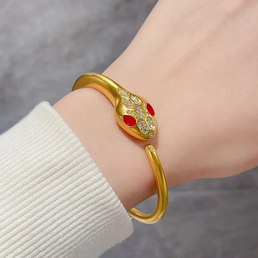 足金999 黄金首饰 5D古法哑光蛇手镯 时尚精美气质