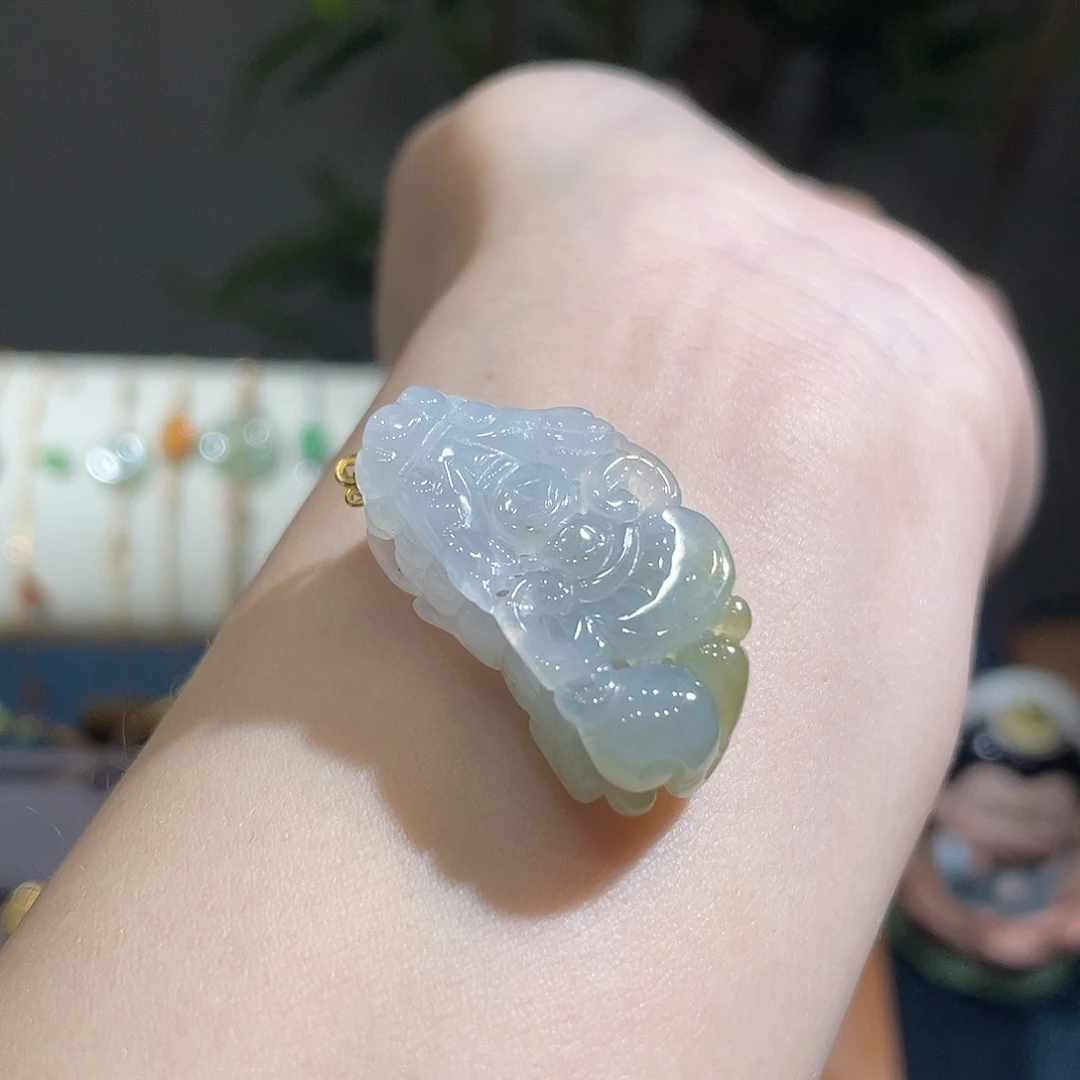 翡翠18K金镶嵌吊坠(不含链)冰黄貔貅