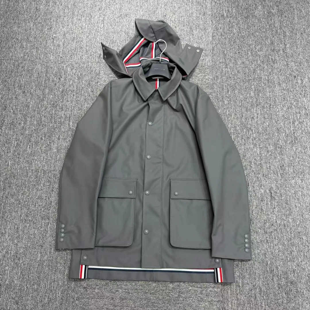 99新 THOMBROWNE 防水夹克/2码/17379