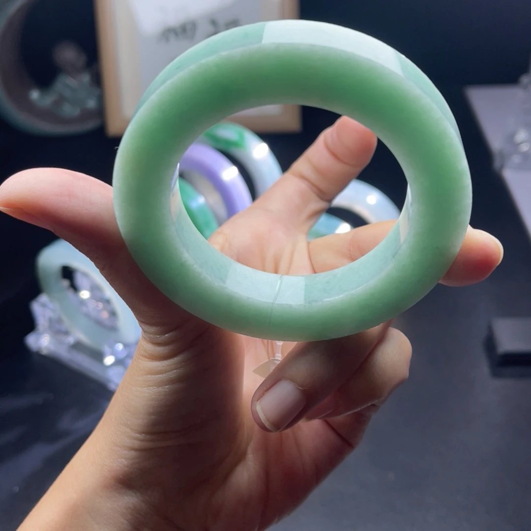 定制翡翠未镶嵌天然翡翠A货手镯