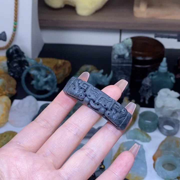 定制翡翠未镶嵌翡翠