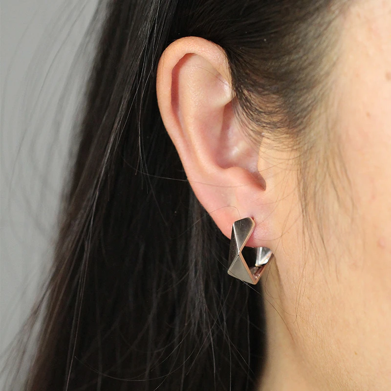 925银耳饰 纯银几何立体切面耳扣银耳环高级感轻奢耳钉小众耳饰