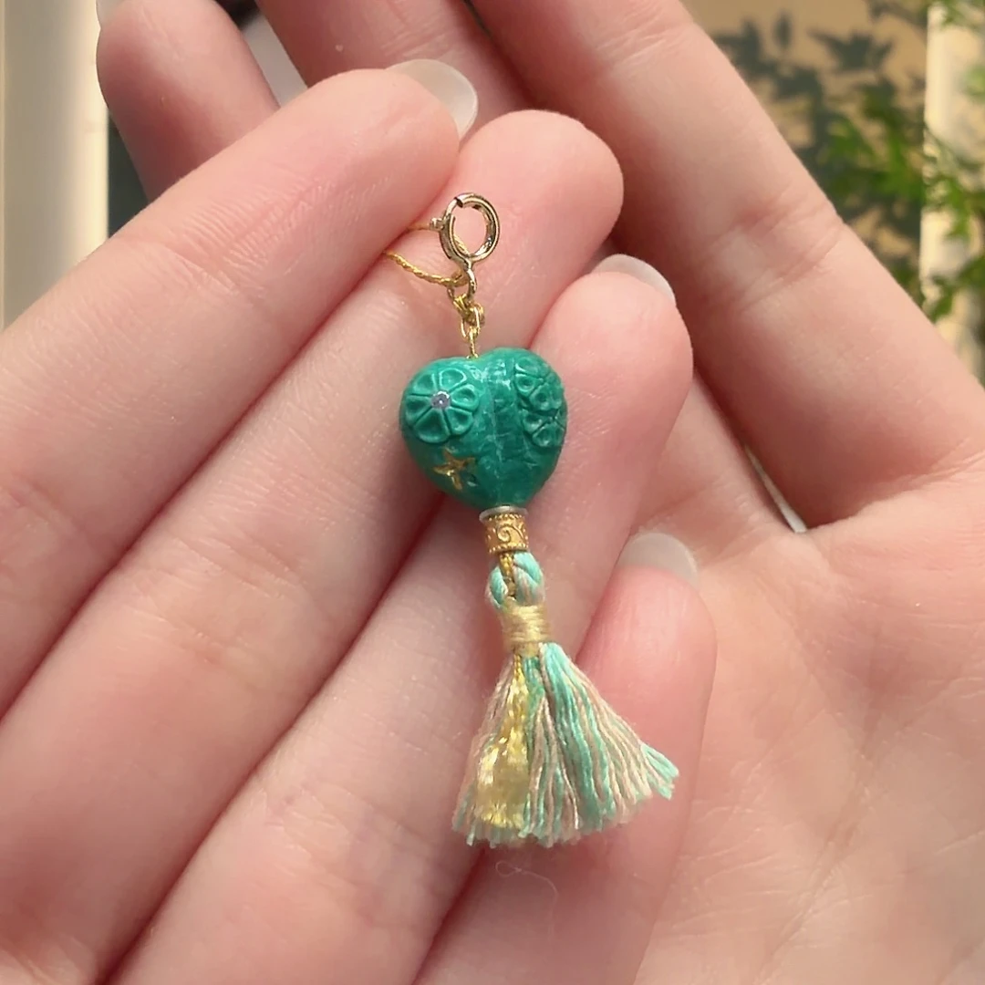 绿松石未镶嵌颈饰