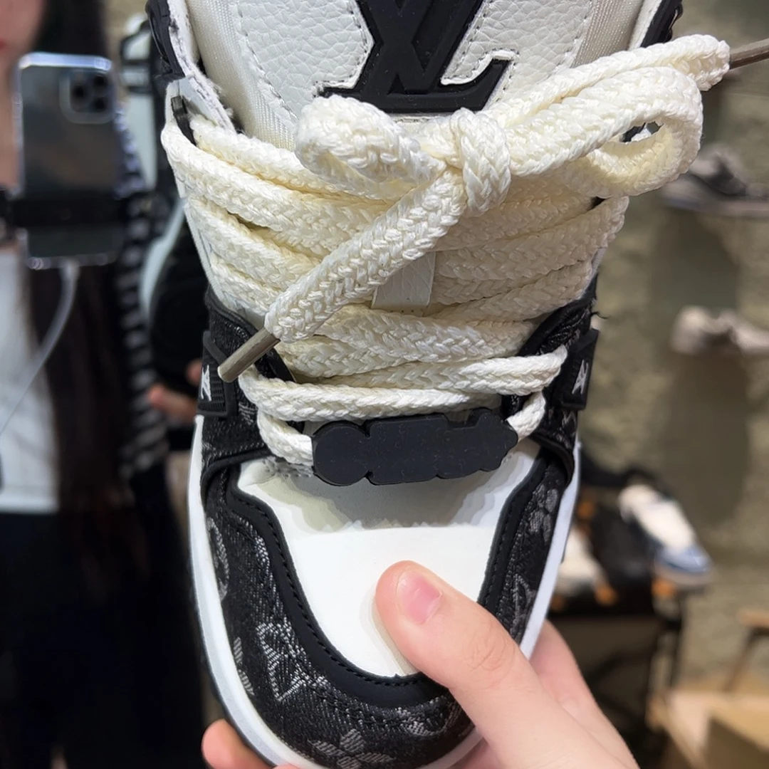 小胖丁 黑白色 40码 经典大爆款