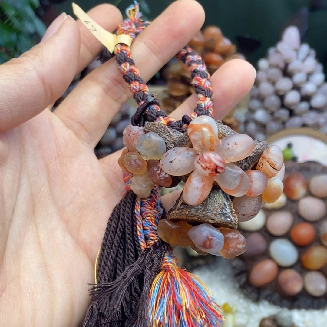 石材木石院子的手把件3