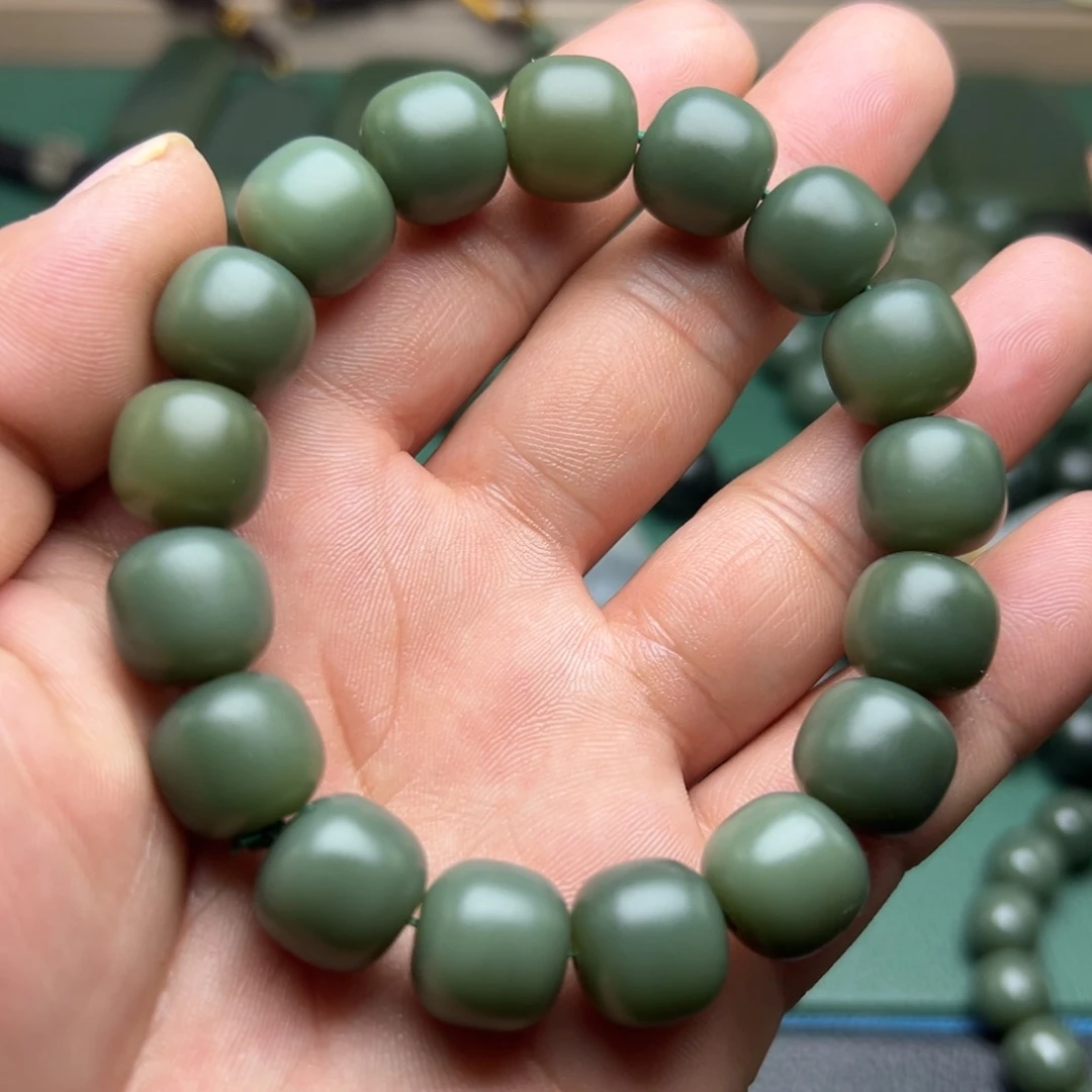 和田玉手链未镶嵌沙枣青卡13双色