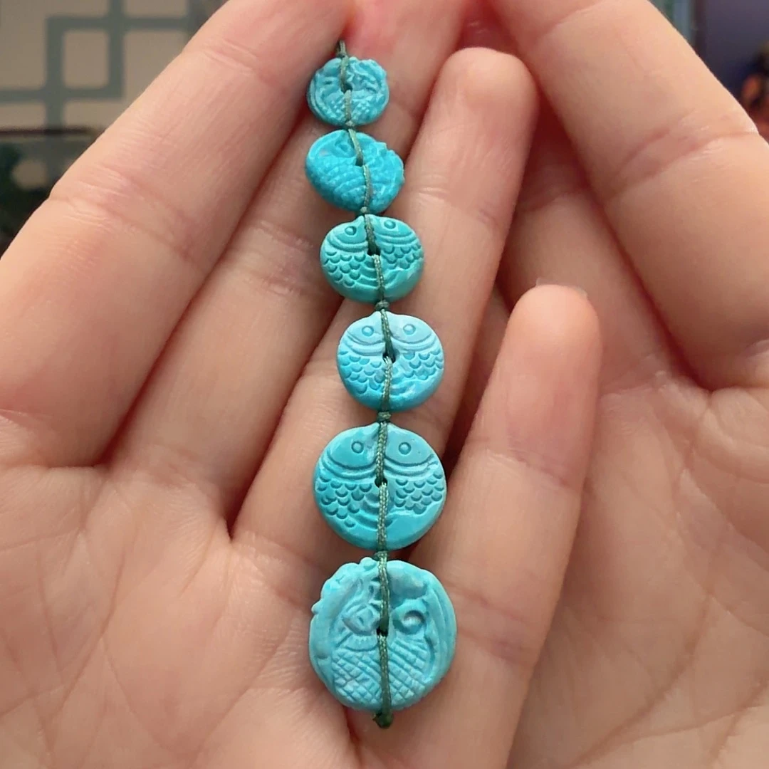 绿松石未镶嵌颈饰