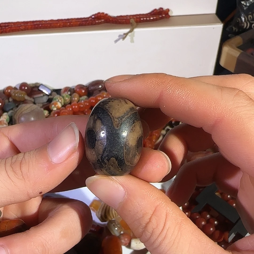 自***人玛瑙/玉髓未镶嵌颈饰