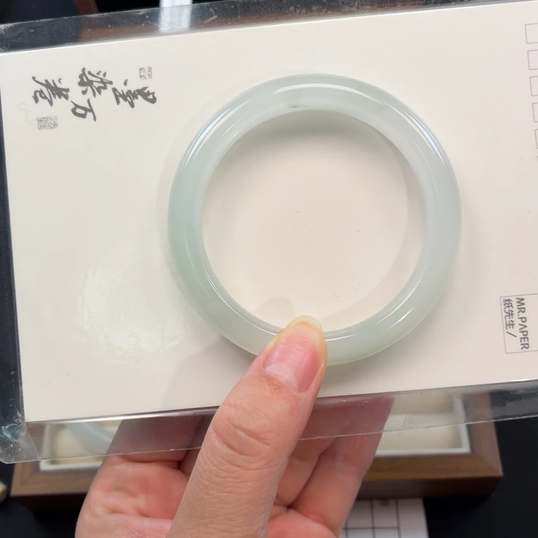 ￡***&石英质玉未镶嵌手镯60