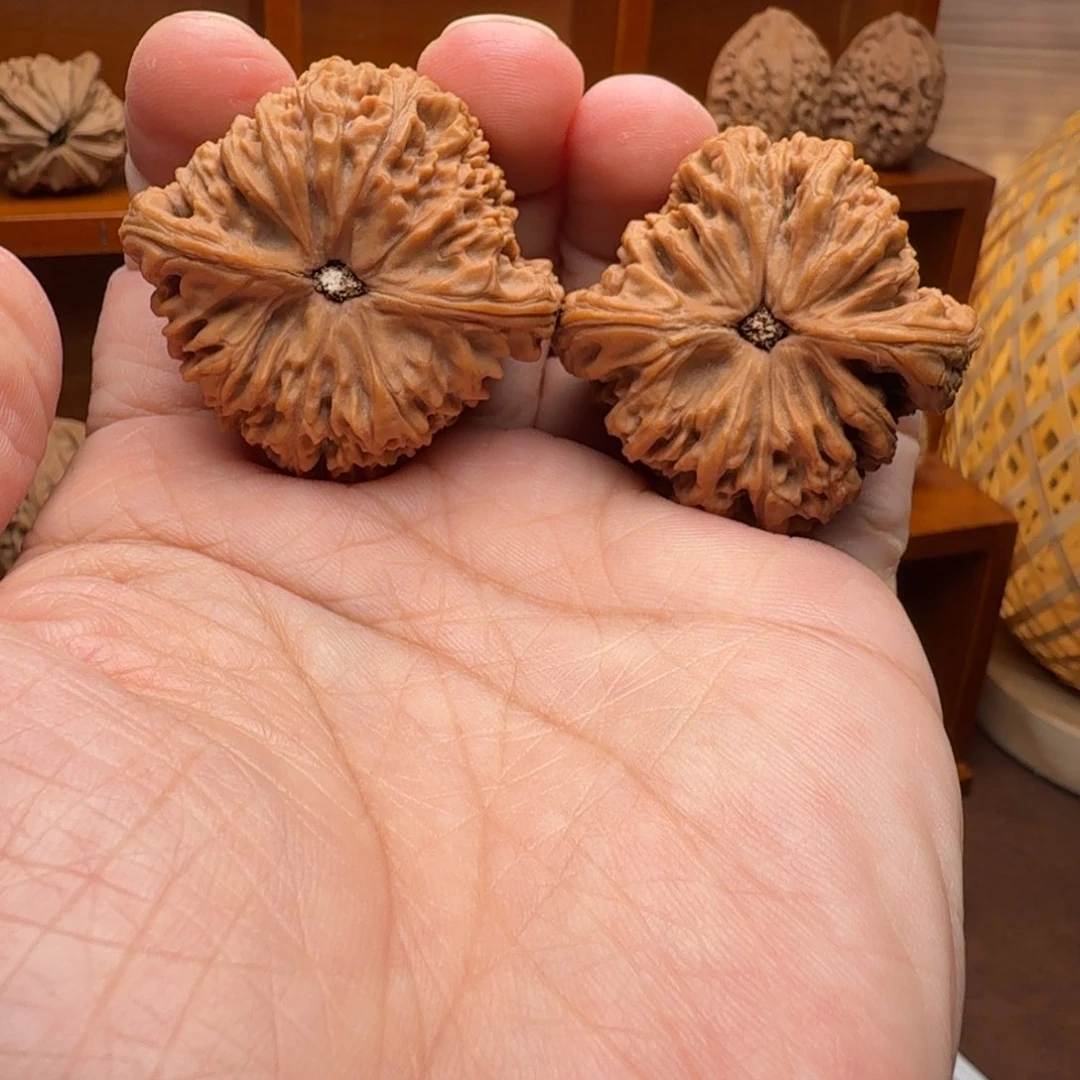 奔****文玩核桃把件南疆石