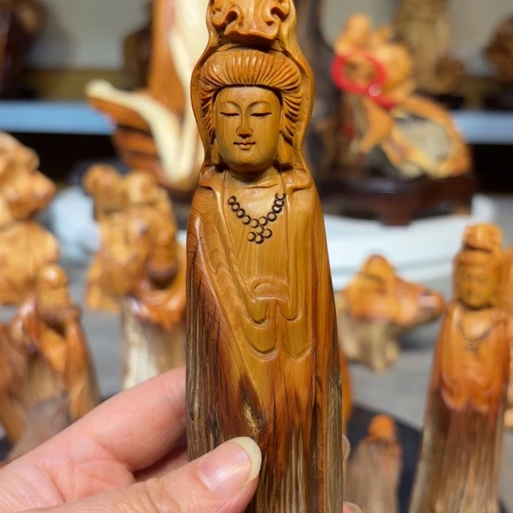 平***福柏木太行崖柏观音摆件