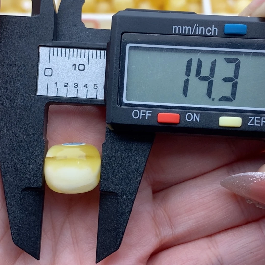 未镶嵌蜜蜡裸石金瓷白妖花老型