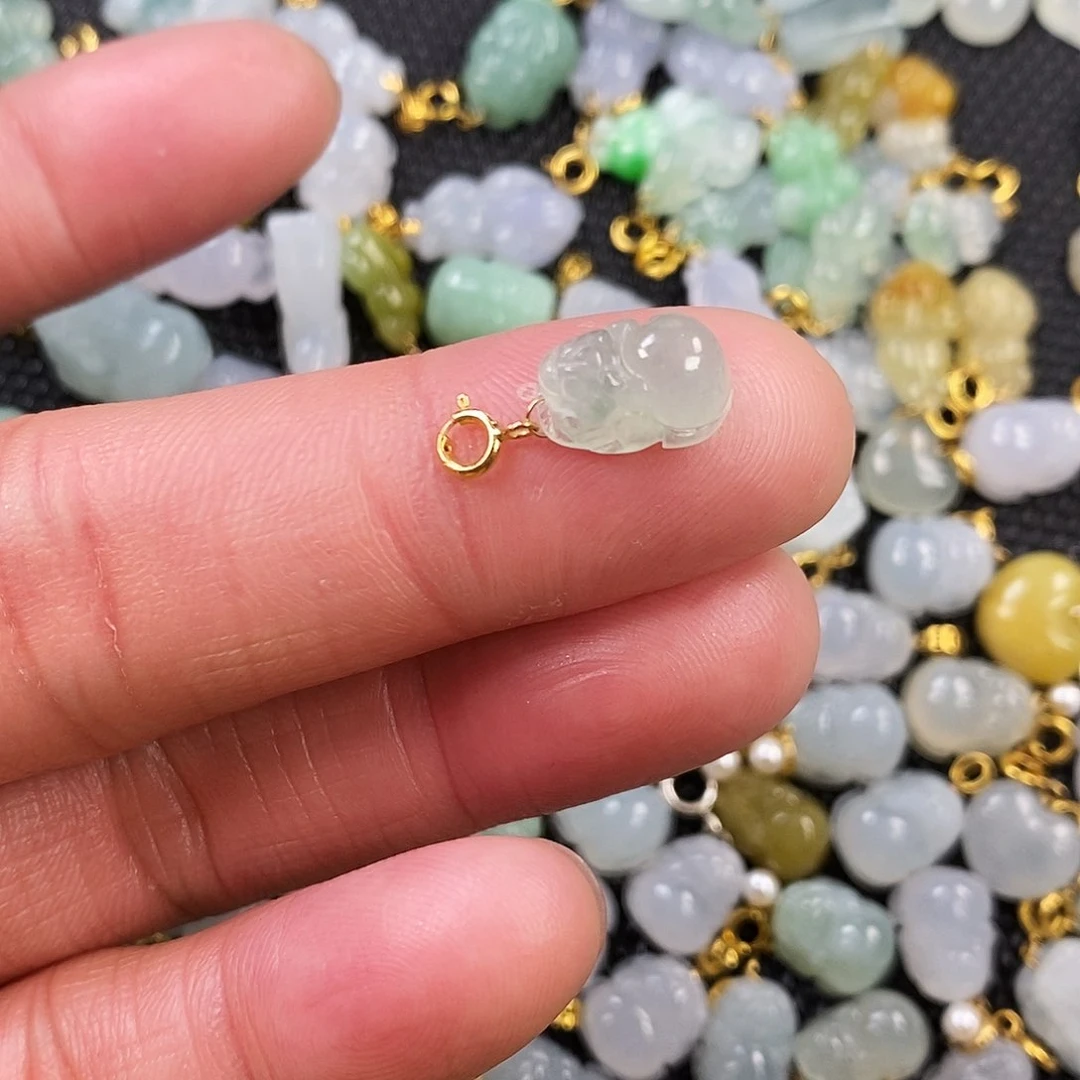 翡翠颈饰18K金镶嵌貔貅