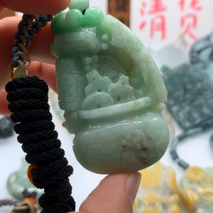 翡翠颈饰未镶嵌保真天然A货翡翠