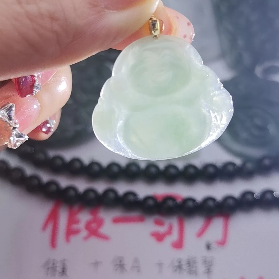 翡翠颈饰未镶嵌天然的A货翡翠