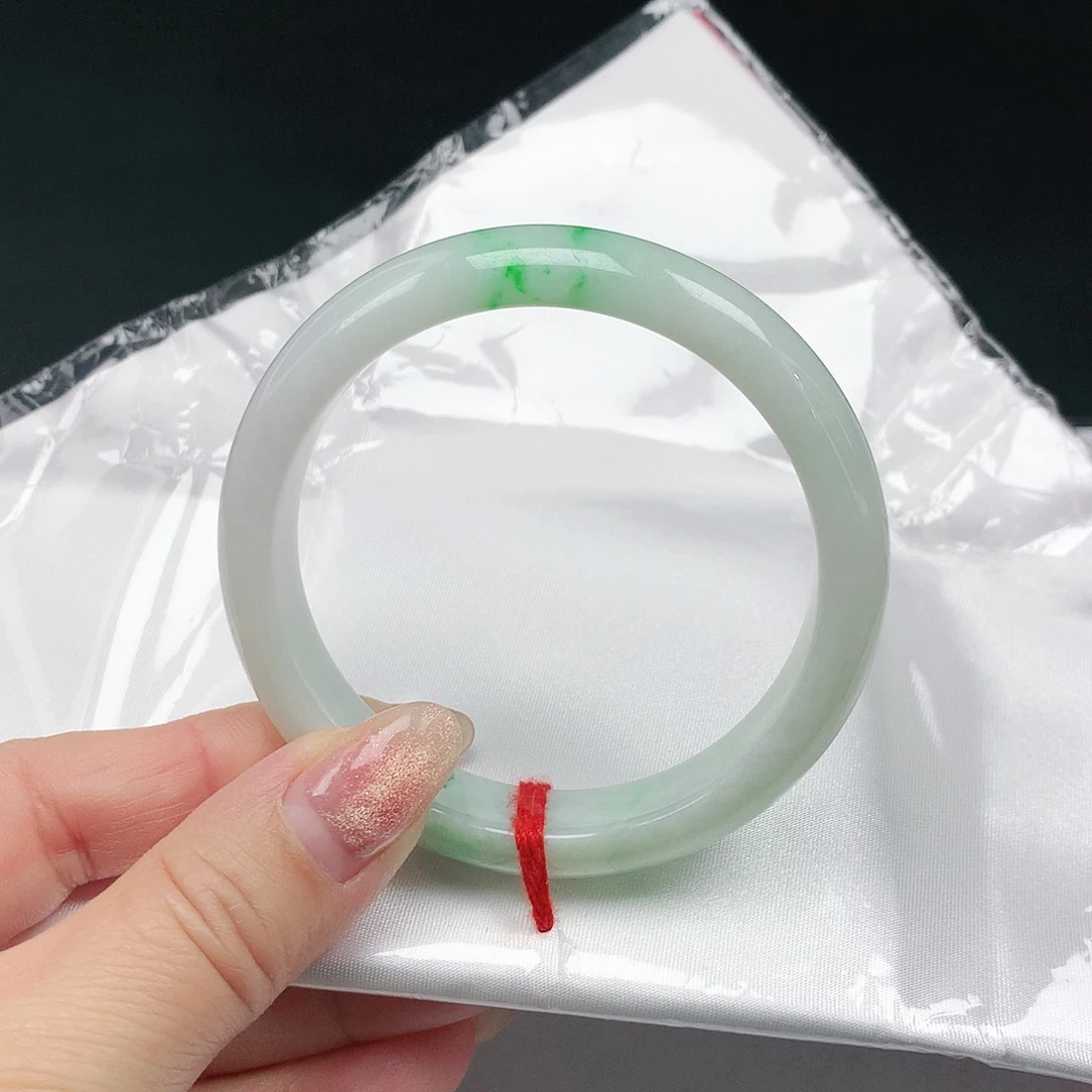 翡翠手镯未镶嵌翡翠358