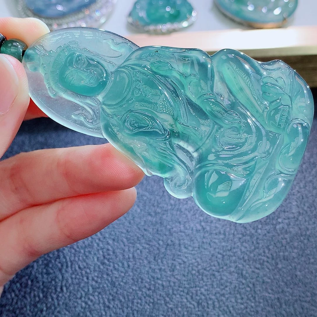翡翠未镶嵌颈饰翡翠