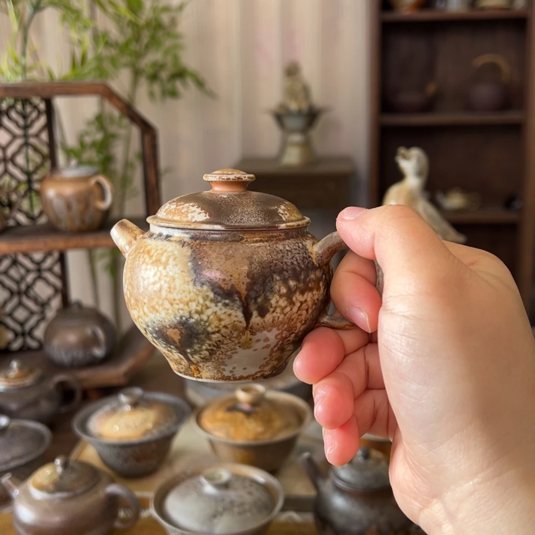 51中白精品掇球壶