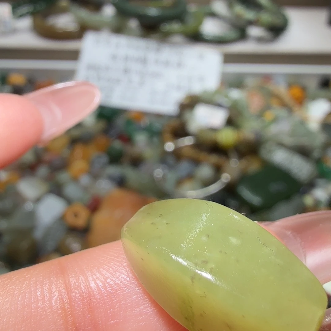 和田玉未镶嵌珠宝奇石