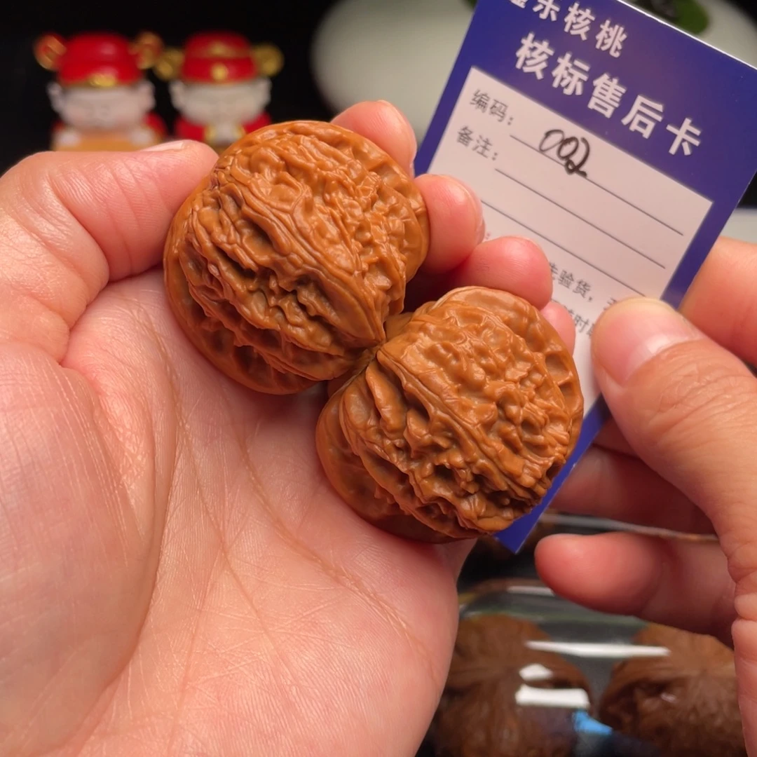 冯***仔把件文玩核桃球白狮子40尺002号