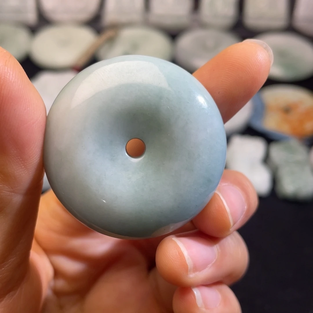 翡翠未镶嵌颈饰扣子