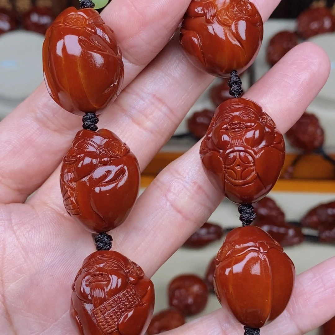 @***橄榄核吊坠八宝财神