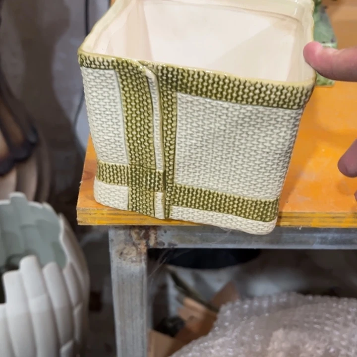 摆件摆件陶瓷花瓶摆件外贸出口（微瑕）高11口11公分微瑕