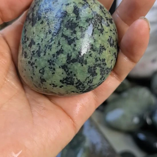 石材良**音藏玉药王石原石手把件一个